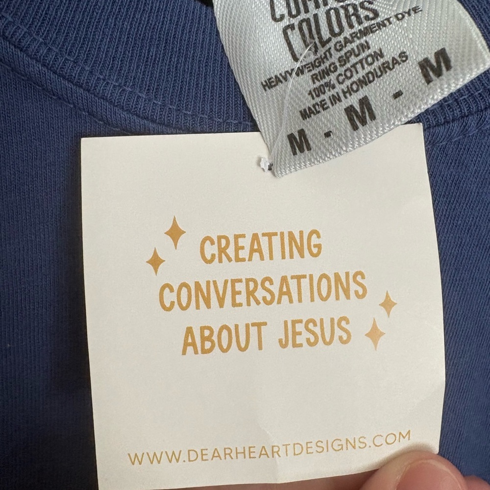 DEAR HEART Comfort Colors Navy Graphic Faith Love God Love People Tee Medium NWT - Picture 4 of 4